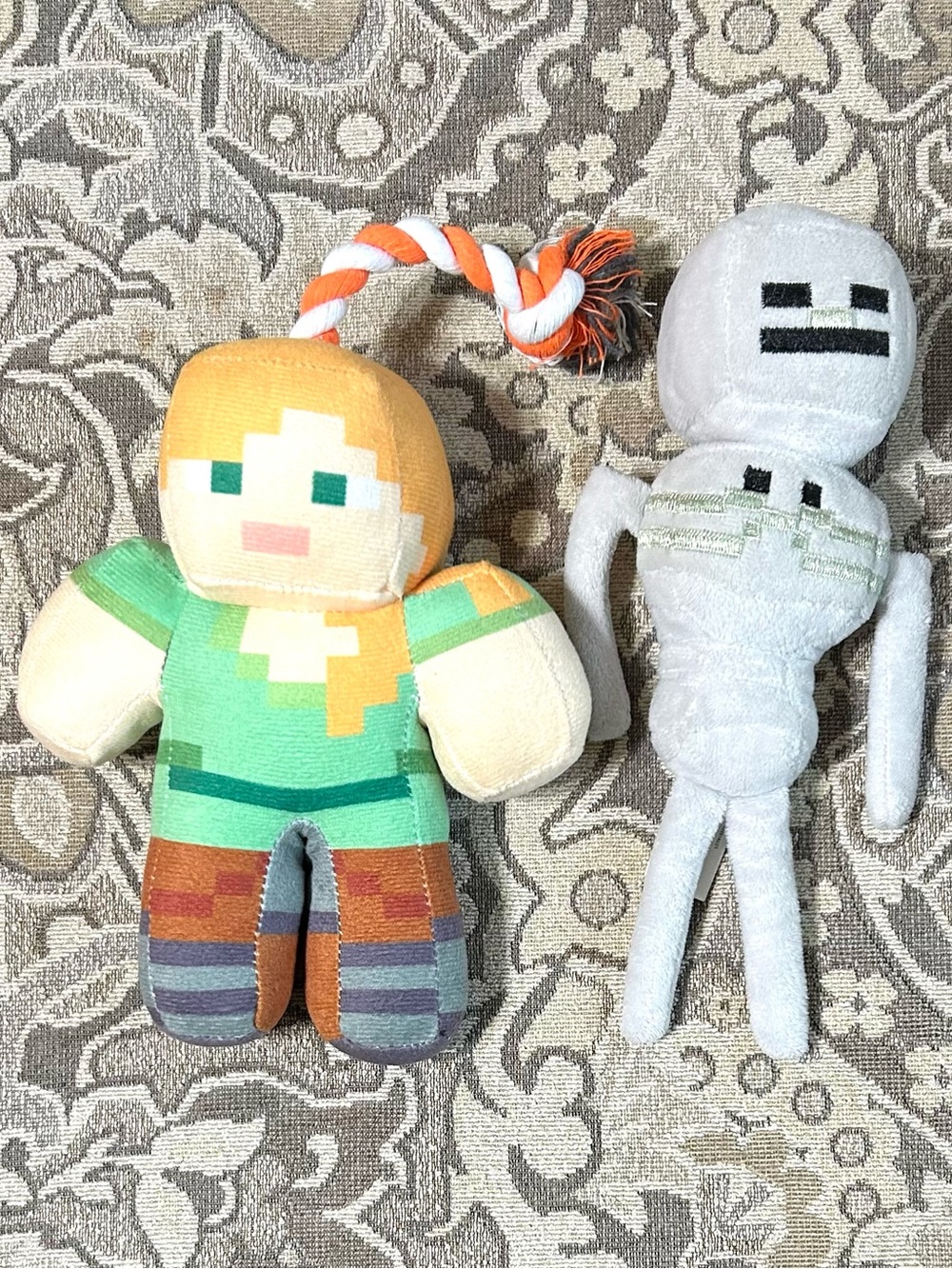 4/$20 Minecraft Stuffed Alex with Rope and Skeleton